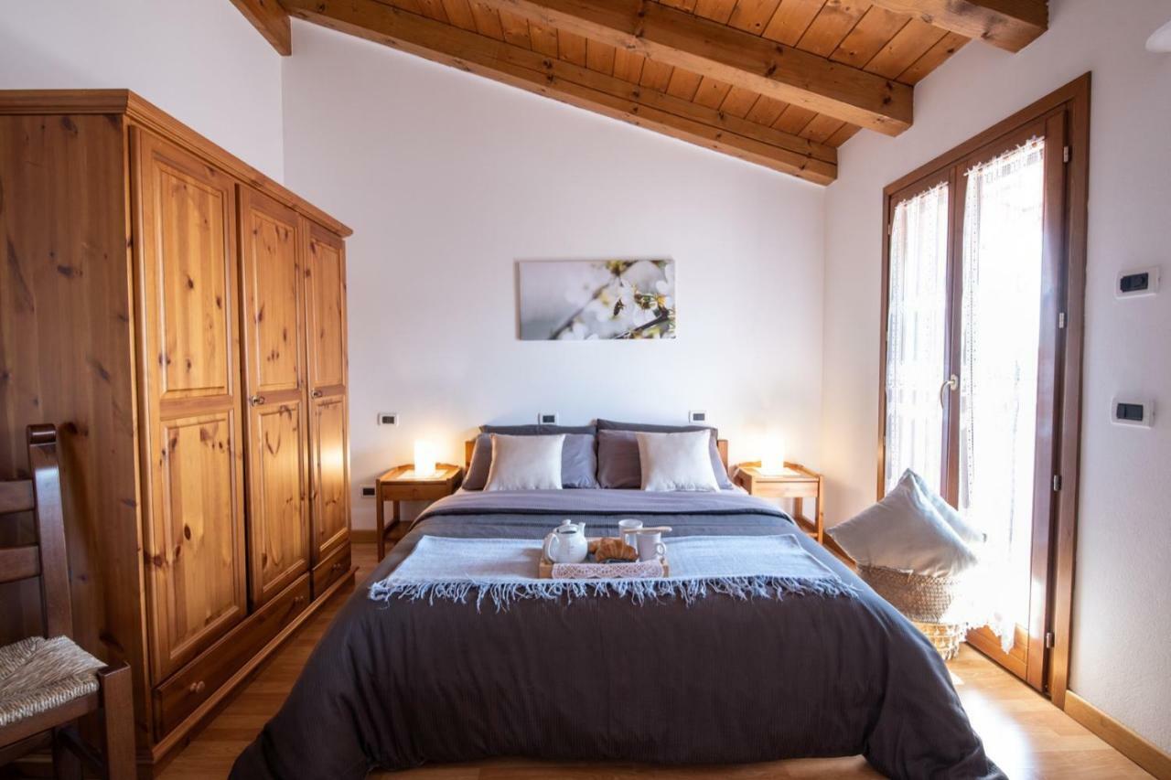Vila Al Confine Cormòns Pokoj fotografie